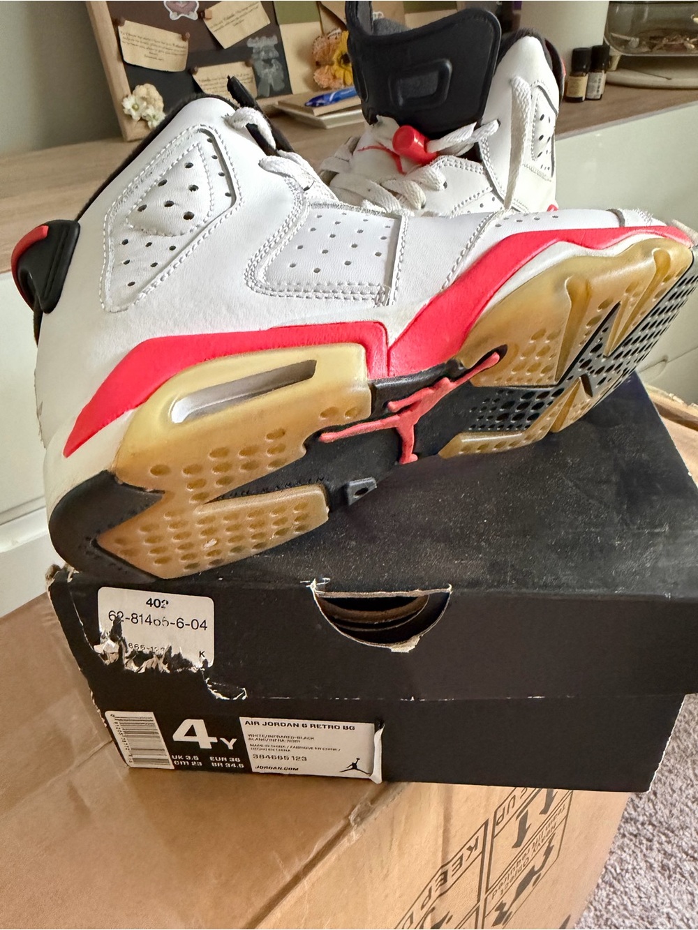 🔥 Air Jordan 6 Retro BG “White Infrared” – Size 4Y 🔥